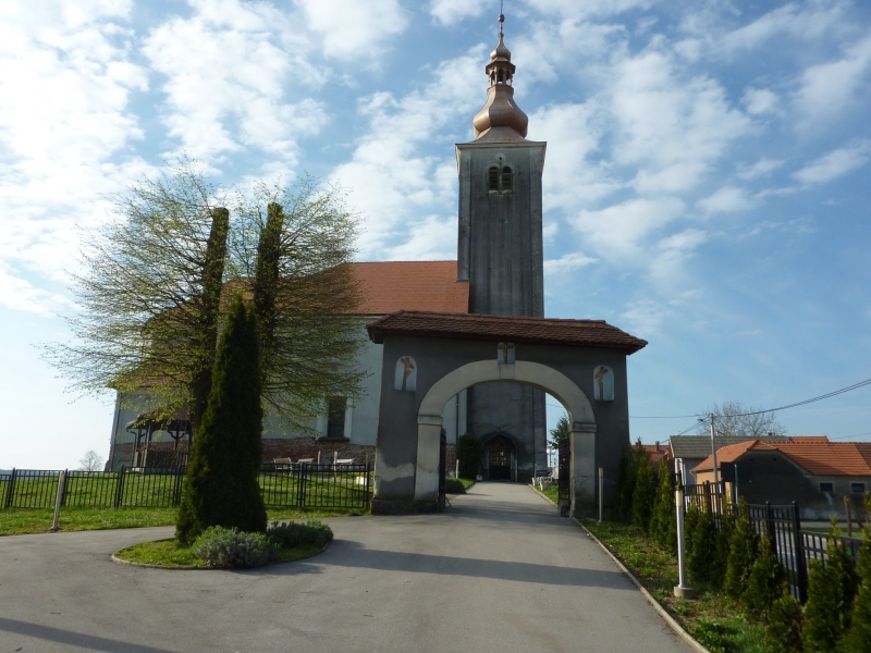 Crkva u Kop. Ivancu s cintorom 2048x1536