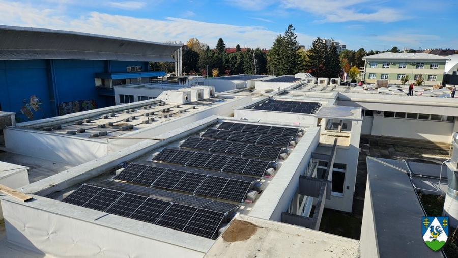 Naslovna Solarni paneli na krovu zgrade Srednje škole Koprivnica
