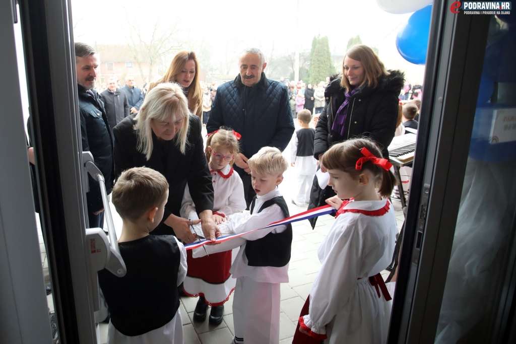 Gola otvorenja vrtica 33