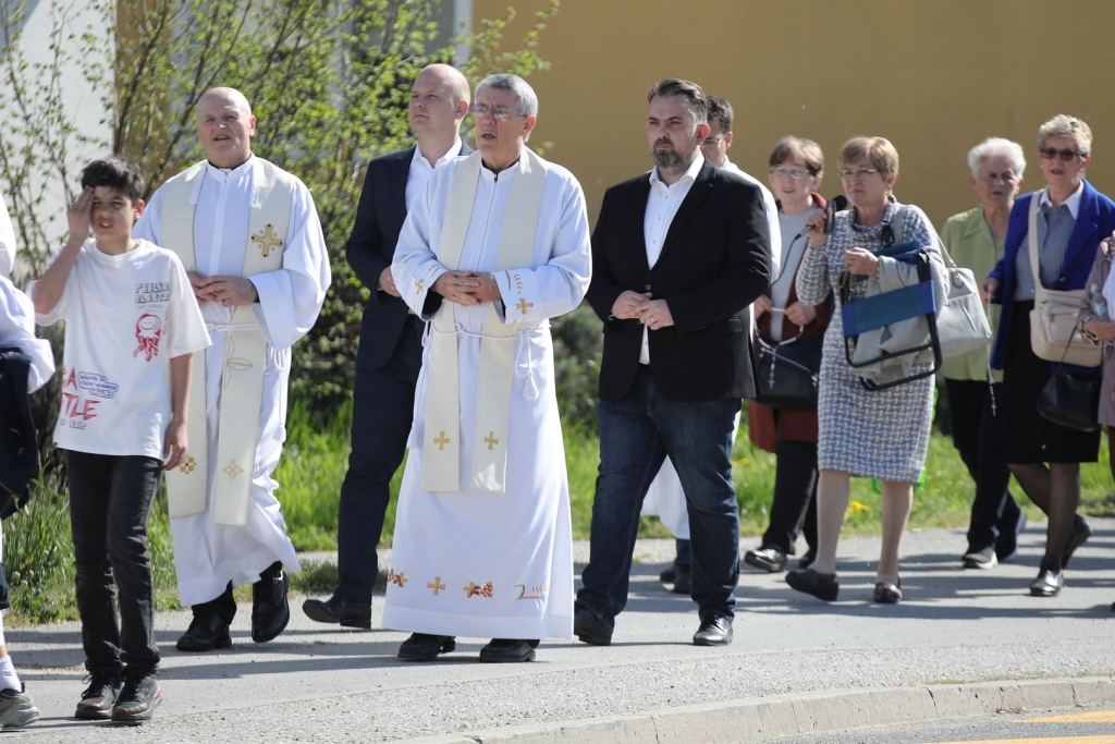 Mocile procesija i misa uskrsni ponedjeljak 15