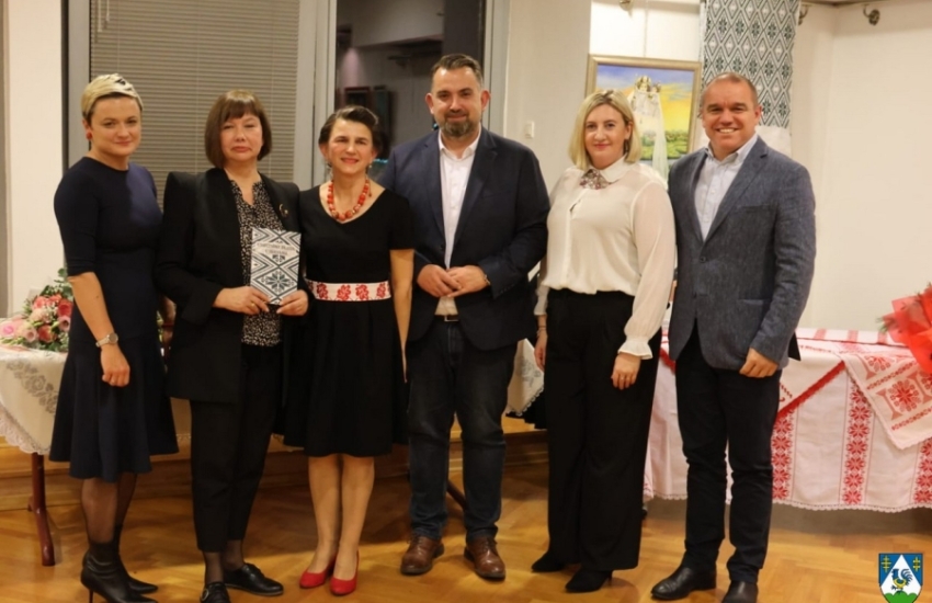 Predstavljen projekt „Čuvanje kulturne baštine Molvi i kataloga Umjetnost tkanja u Molvama“