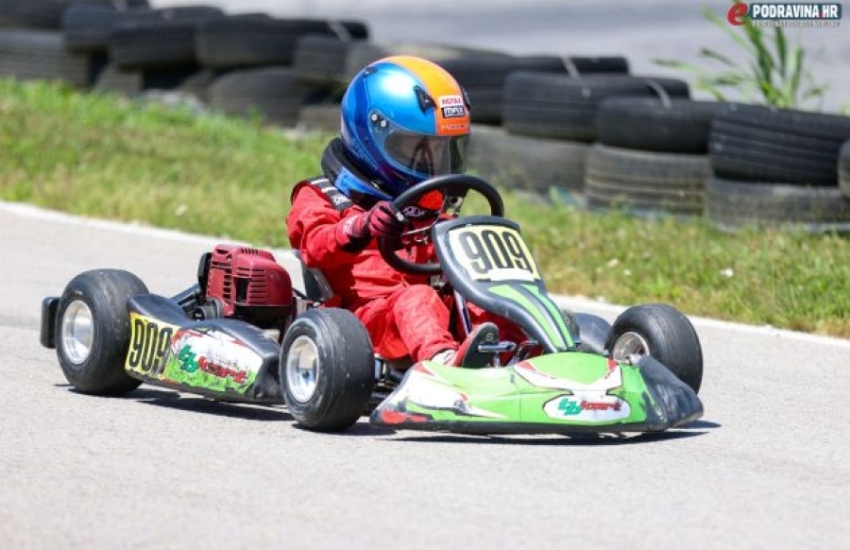 Najbolji vozači okupili se na natjecanju Prvenstva Hrvatske u kartingu