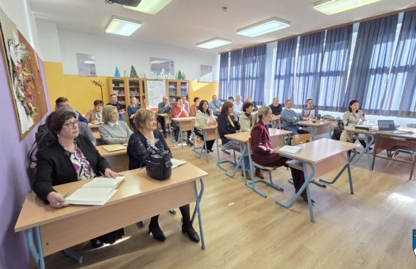 Školska prehrana i županijski projekti glavne teme na sastanku s ravnateljima osnovnih škola