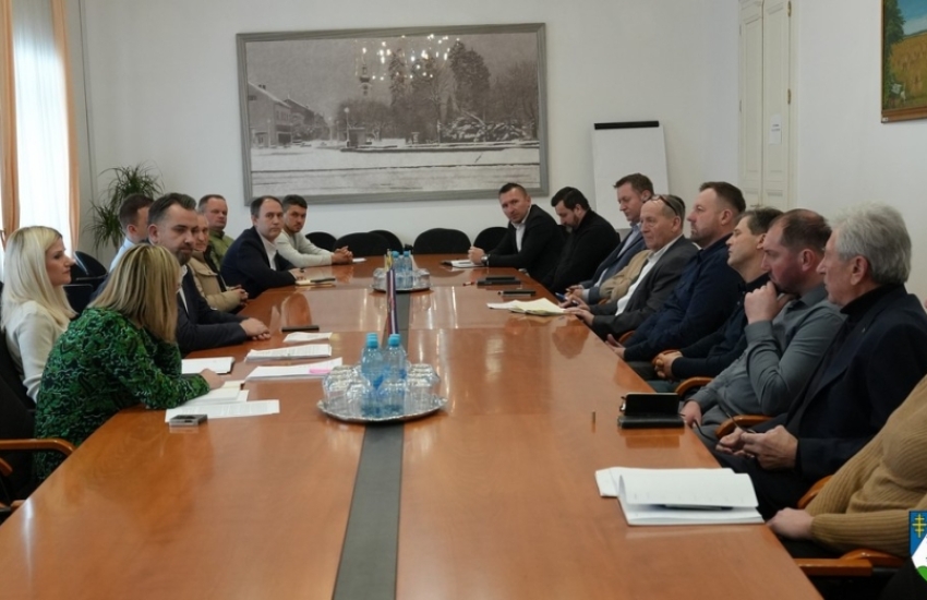 Na sastanku s načelnicima i poljoprivrednicima dogovoreni koraci u rješavanju problema štete od divljači