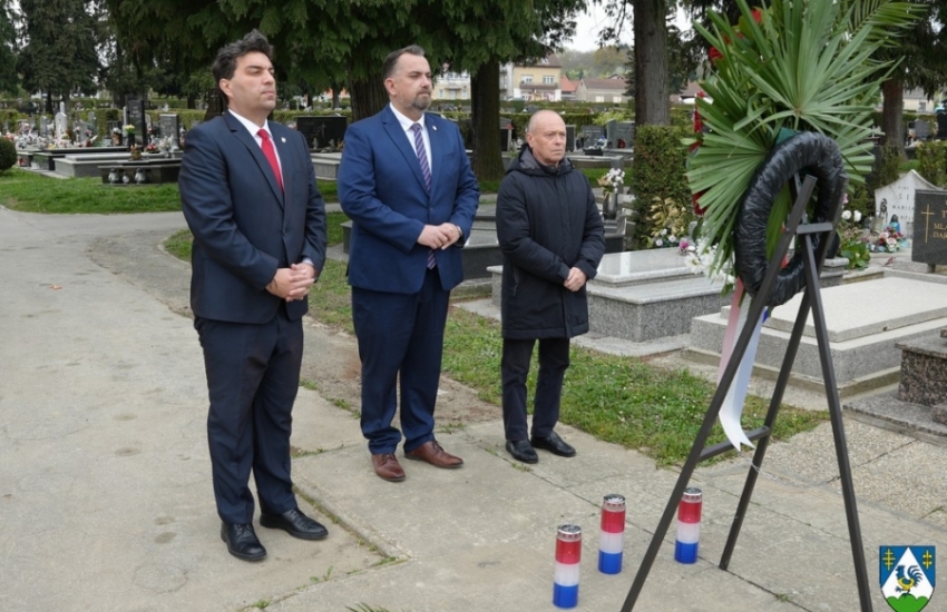 Povodom 33. obljetnice Koprivničko-križevačke županije položeni vijenci i zapaljene svijeće