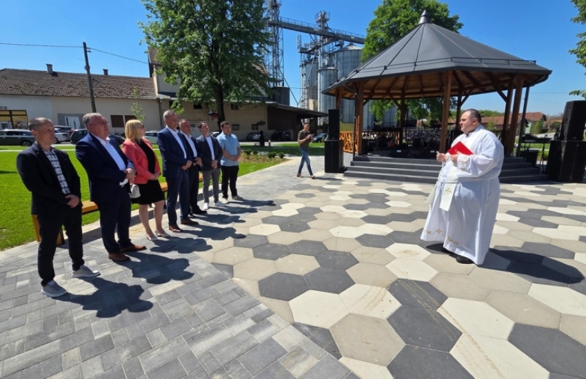 U Podravskim Sesvetama održane završne konferencije projekata revitalizacije Ekološkog vrta mira, uređenja ulica centra i parka sv. Ivana