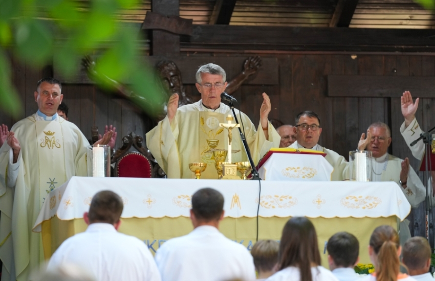 Diljem naše županije slavi se blagdan Uznesenja Blažene Djevice Marije
