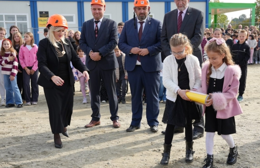 Polaganjem vremenske kapsule svečano obilježen početak izgradnje nove škole, dvorane i igrališta u Koprivničkom Ivancu
