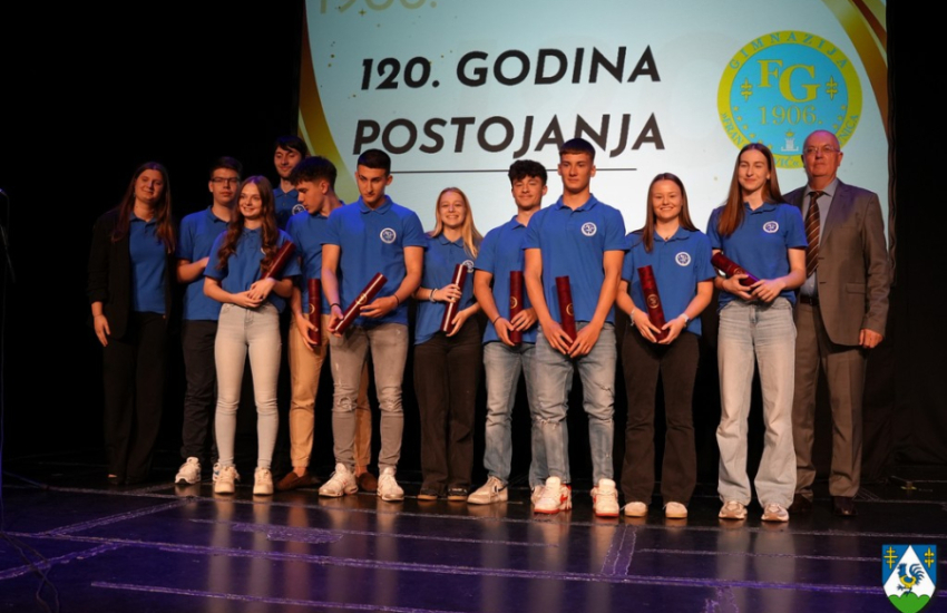 Gimnazija "Fran Galović" Koprivnica proslavila 120 godina uspješnog rada i djelovanja