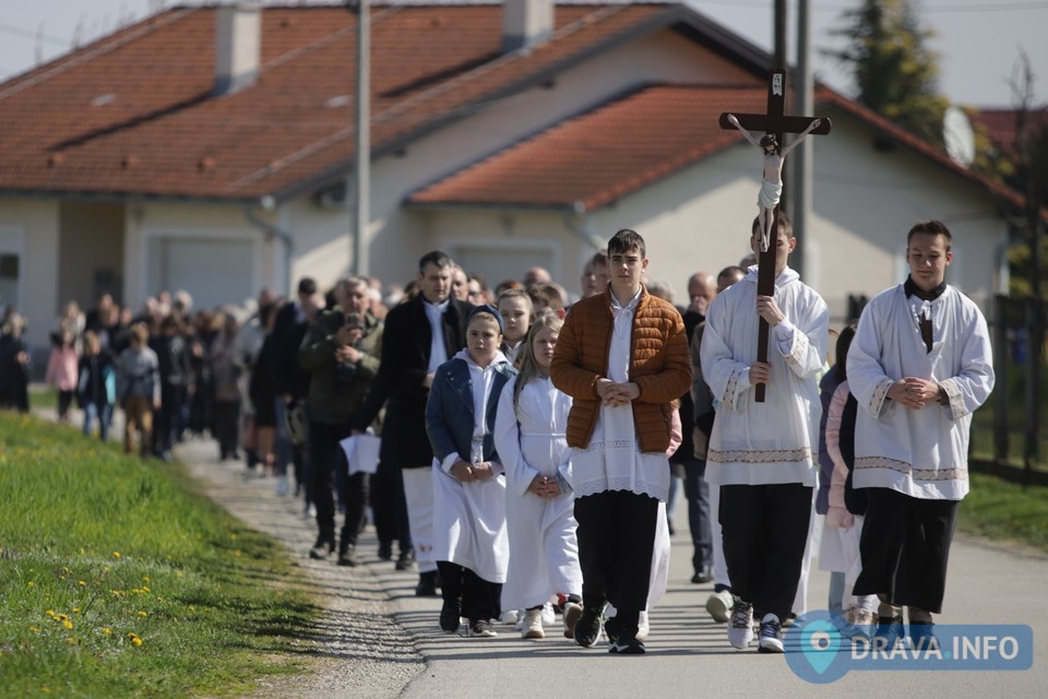 100423 mocile procesija 19