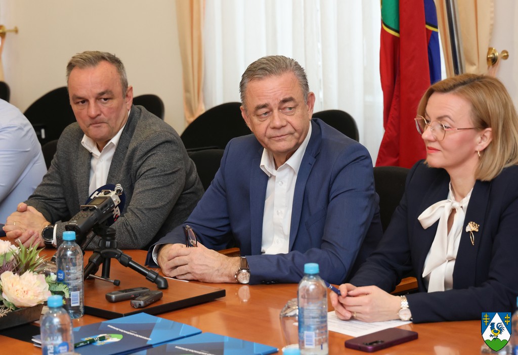 Potpisivanje ugovora VZ KKŽ i HGSS 8