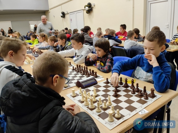 U Virju se na međunarodnom šahovskom turniru okupilo 160 mladih šahista