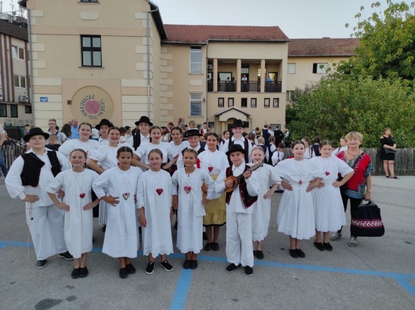 Najava 15. Međunarodnih susreta dječjih folklornih grupa „U bakinom krilu“