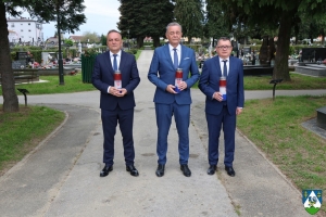 Povodom 32. obljetnice Koprivničko-križevačke županije položeni vijenci i zapaljene svijeće