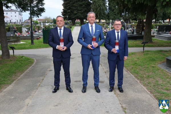 Povodom 32. obljetnice Koprivničko-križevačke županije položeni vijenci i zapaljene svijeće