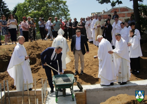 Položen kamen temeljac budućeg Doma za starije u Molvama