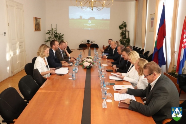 Ministar Šime Erlić u službenom posjetu Županiji – glavna tema sastanka mogućnosti financiranja EU projekata
