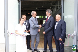Veliki dan za Županiju i općinu Sveti Ivan Žabno – ministar Fuchs svečano otvorio novu školsku sportsku dvoranu
