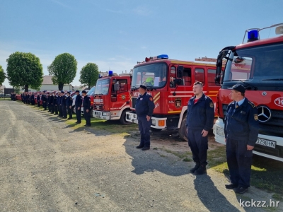 Prva smotra vatrogasnih vozila i opreme okupila brojne vatrogasce i građane
