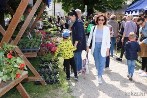 U sklopu proslave Međunarodnog praznika rada u Koprivnici se održava sajam cvijeća