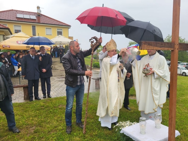 Blagoslovljen kamen temeljac za župnu crkvu u Koprivnici