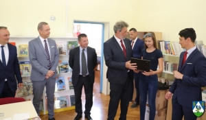 Ministarstvo znanosti i obrazovanja školarcima u Svetom Petru Orehovcu doniralo prijenosna računala
