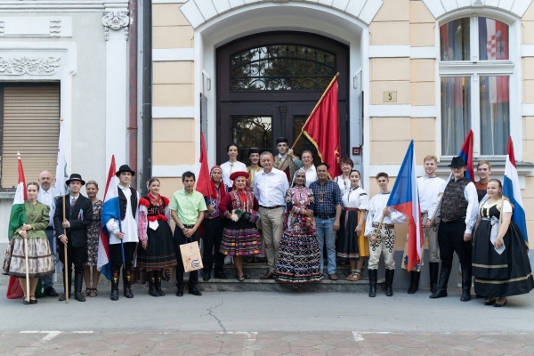 Župan upriličio prijem za sudionike festivala „ Iz bakine škrinje“
