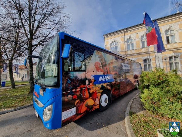 Predstavljen turistički autobus oslikan motivima Podravine i Prigorja