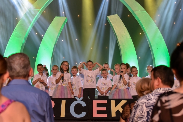 U Đurđevcu održan 22. Dječji međunarodni festival Kukuriček 2024.