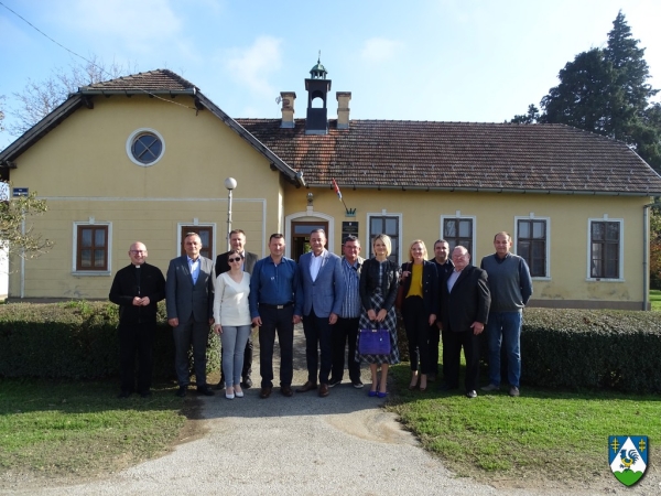 Župan sa suradnicima obišao radove na PŠ Drenovica